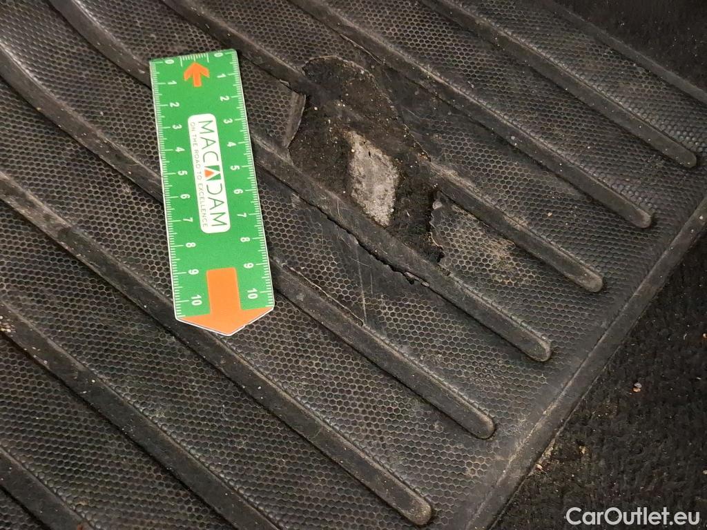  Peugeot  208  Allure Business 1.2 PureTech 100CV BVA8 E6d #20