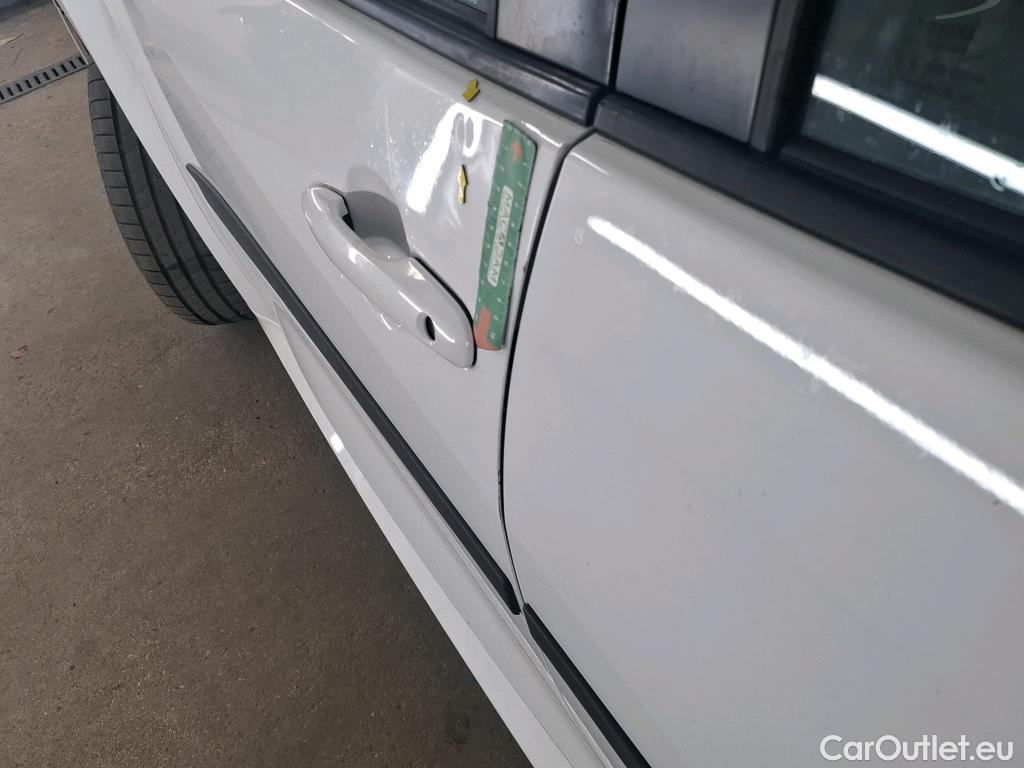  Toyota  Yaris TOYOTA  Hybride / 2019 / 5P / Berline Hybride 116h France #28