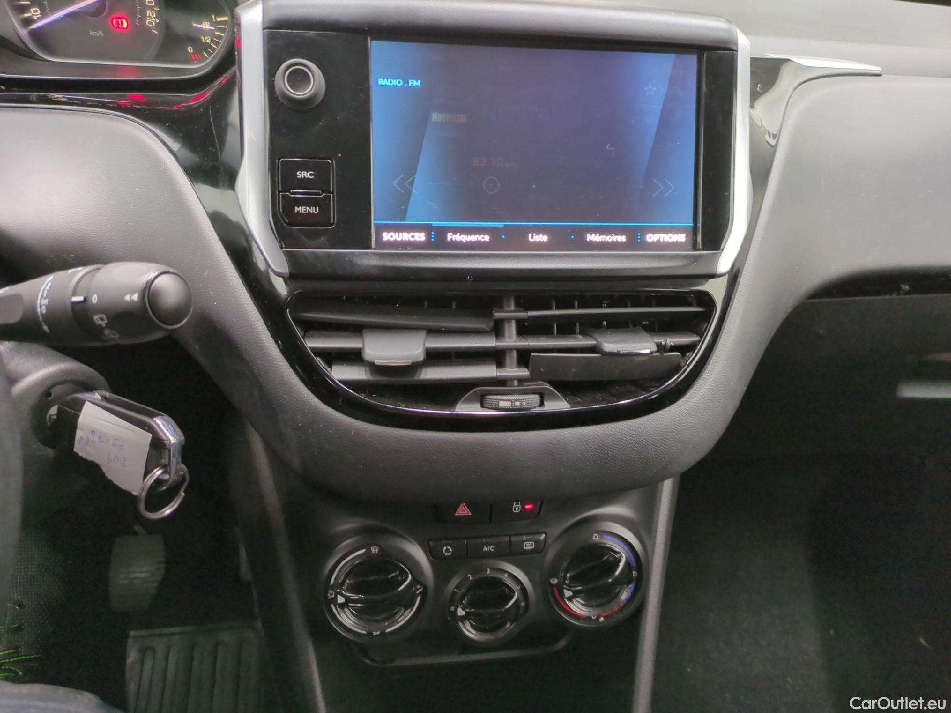  Peugeot  208  Affaire Premium 1.5 HDi 100CV BVM5 E6dT #1