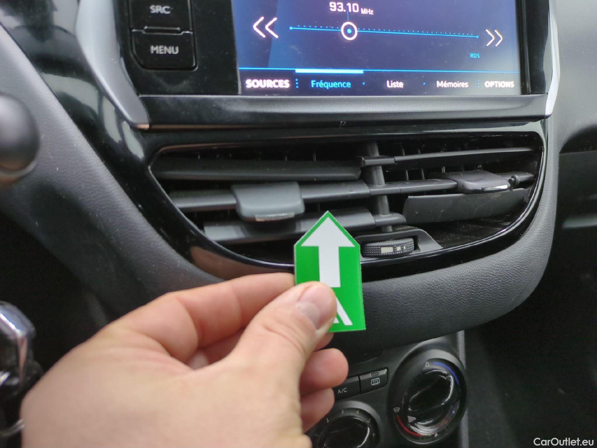  Peugeot  208  Affaire Premium 1.5 HDi 100CV BVM5 E6dT #2