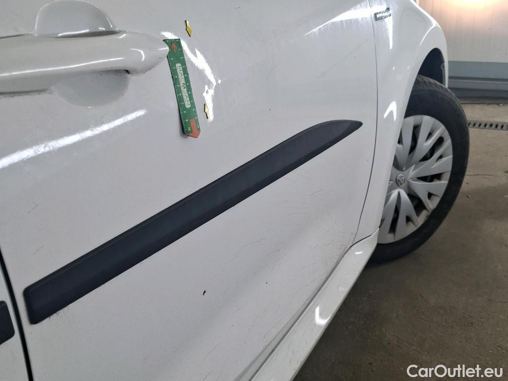  Toyota  Yaris TOYOTA  Hybride / 2019 / 5P / Berline Hybride 116h France #4