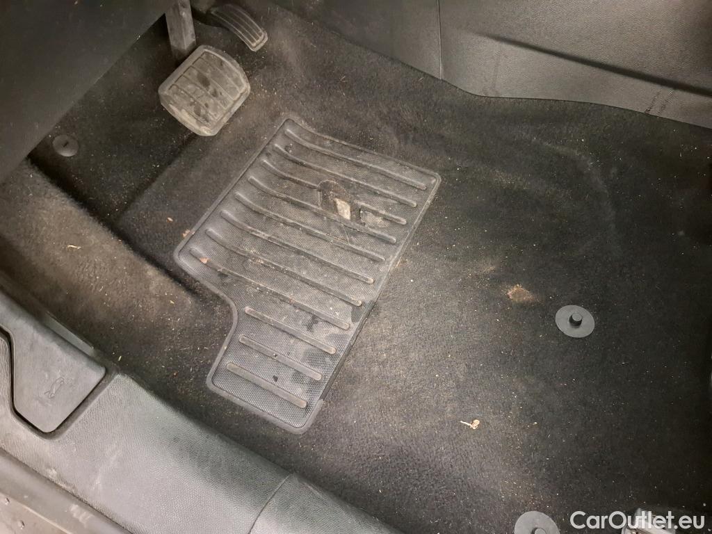  Peugeot  208  Allure Business 1.2 PureTech 100CV BVA8 E6d #19