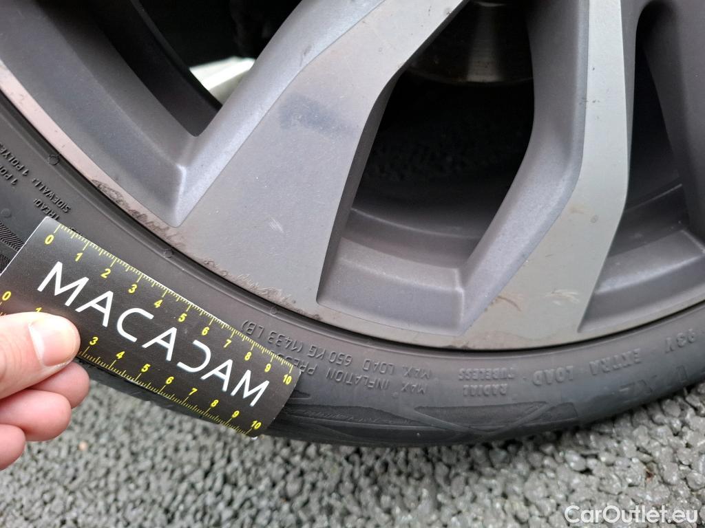  Renault  Megane RENAULT Mégane Berline 5p Berline Busine Intens TCe 140 EDC FAP #51