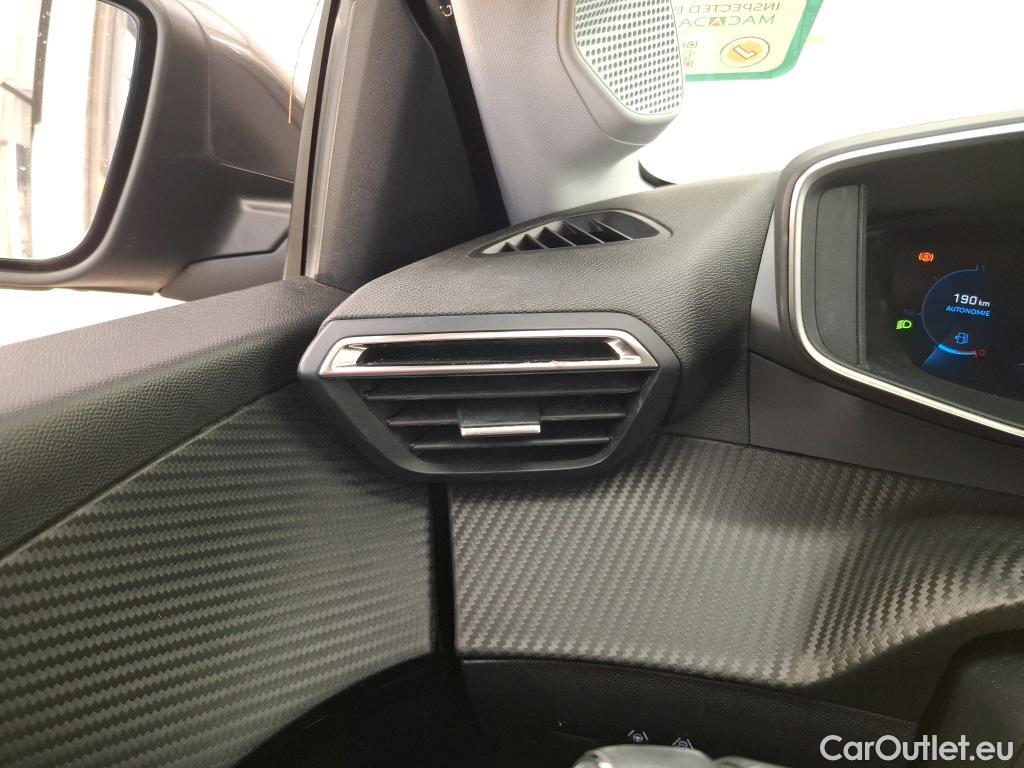  Peugeot  208  Allure Business 1.2 PureTech 100CV BVA8 E6d #25