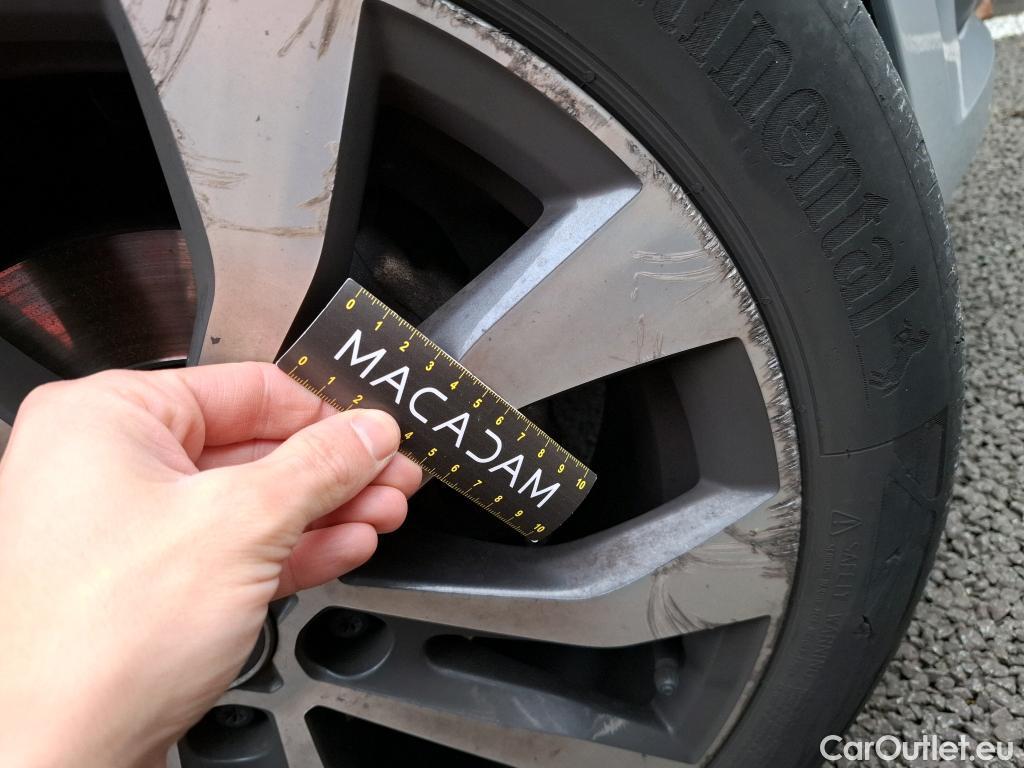  Renault  Megane RENAULT Mégane Berline 5p Berline Busine Intens TCe 140 EDC FAP #42