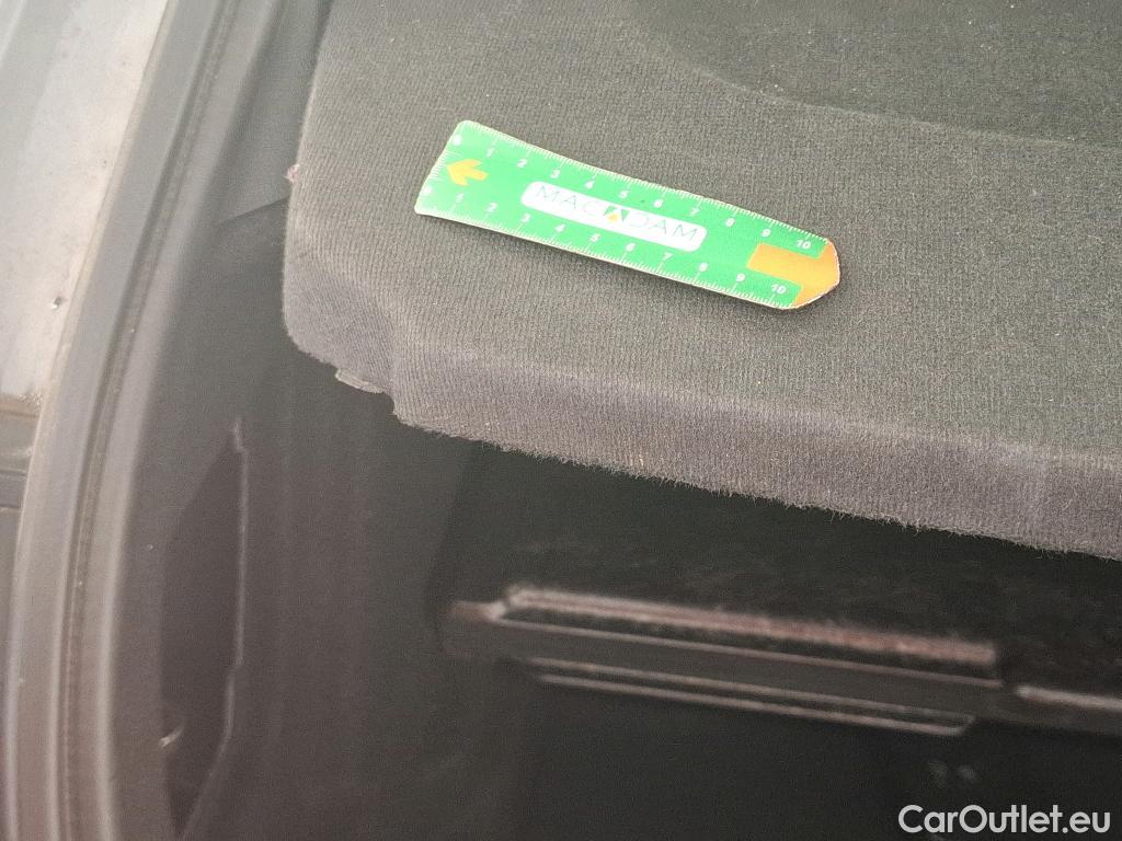  Bmw  Serie 1 BMW Série 1 / 2019 / 5P / Berline 116i DKG7 Business Design #21