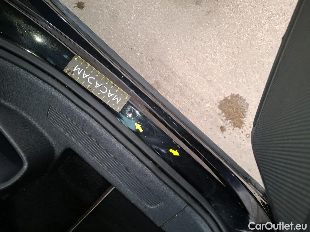  Volkswagen  Tiguan VOLKSWAGEN  5p SUV 2.0 TDI 150 DSG7 Carat Exclusive #32