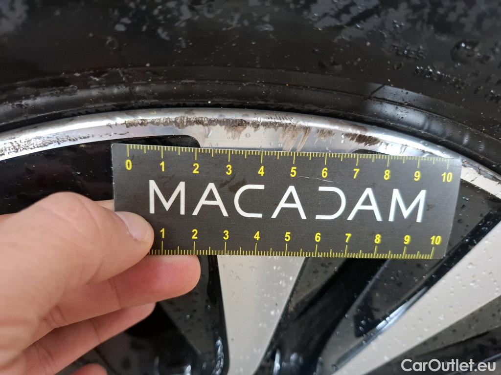  Mercedes  B-Klasse MERCEDES-BENZ Classe B / 2019 / 5P / monospace B 250e Business Line Edition #25