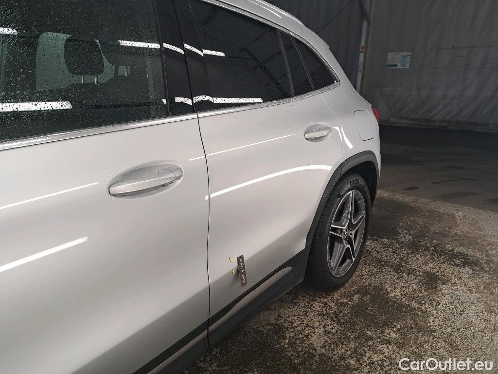  Mercedes  GLA MERCEDES-BENZ  / 2020 / 5P / SUV  200 AMG LINE DCT #7