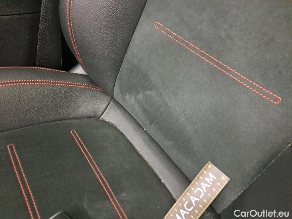  Mercedes  GLA MERCEDES-BENZ  / 2020 / 5P / SUV  200 AMG LINE DCT #9