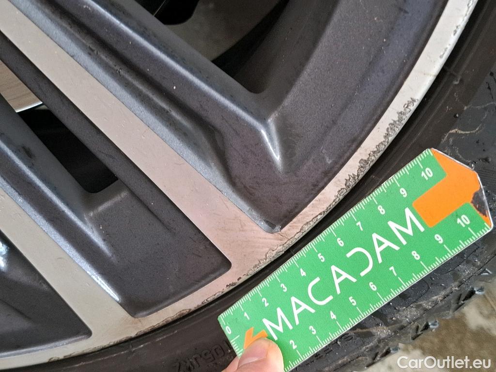  Bmw  Serie 1 BMW Série 1 / 2019 / 5P / Berline 1.5 116D Business Design #11