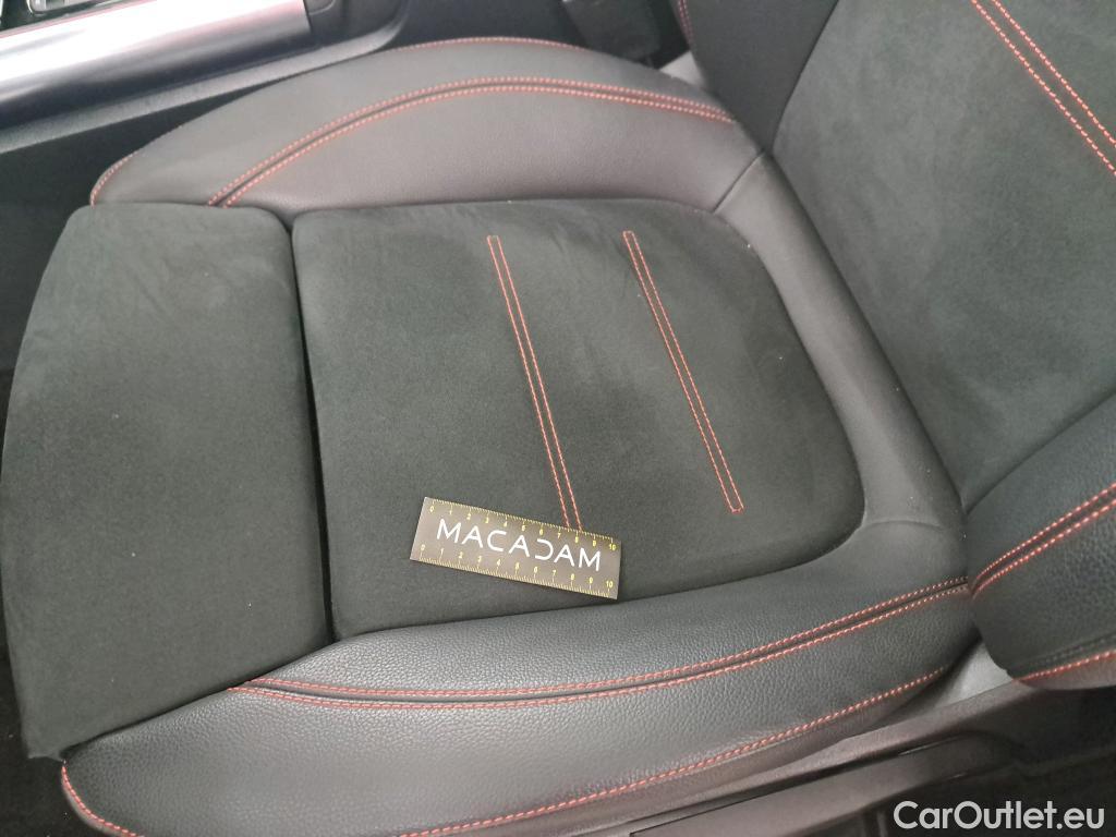  Mercedes  GLA MERCEDES-BENZ  / 2020 / 5P / SUV  200 AMG LINE DCT #10