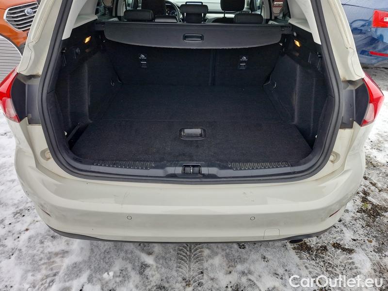  Ford  Focus   Turnier (CGE)(2018->) Foc.Kom.1.5EBl.120 Titanium #9