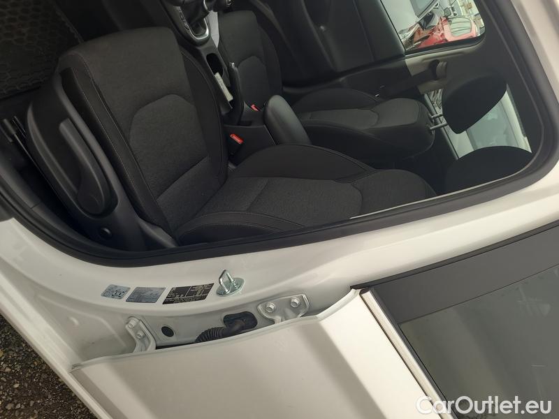  Hyundai  i30  (PD)(01.2017  ->)  kom.1.5T-GDI Family Smart #5