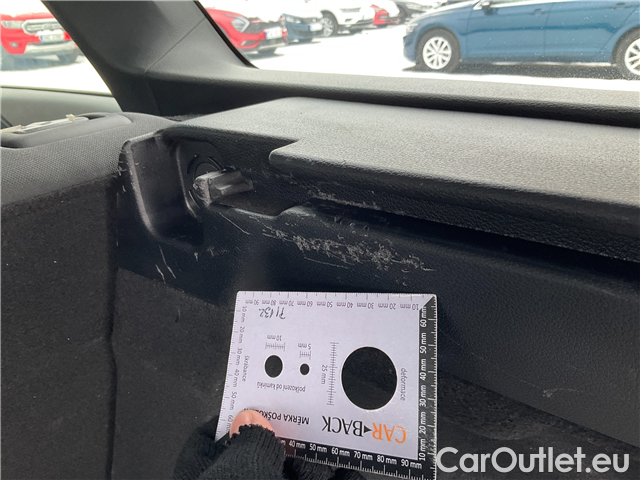  KIA  Cee'd Ceed SW 1.5 T-GDI 118 Fresh #10