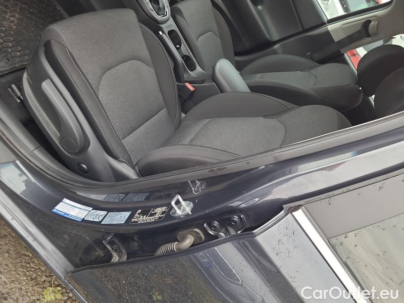  Hyundai  i30  (PD)(01.2017  ->)  kom.1.0TGDI FamilySmart AT #13