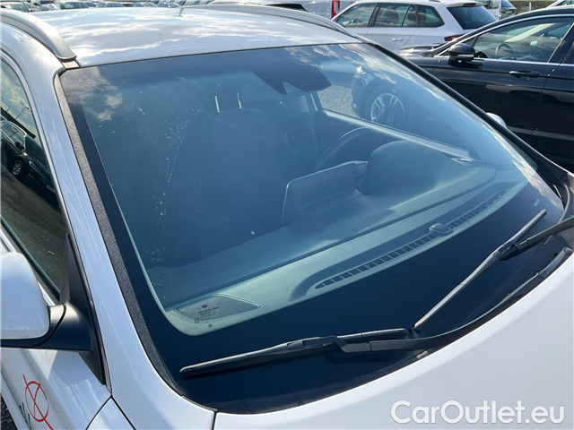  Hyundai  i30  kom.1.5i Family Smart 5d #6