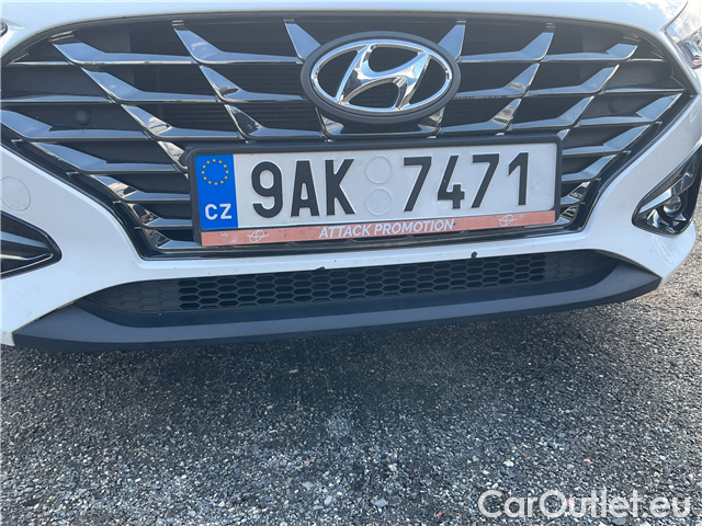  Hyundai  i30  kom.1.5i Family Smart 5d #5