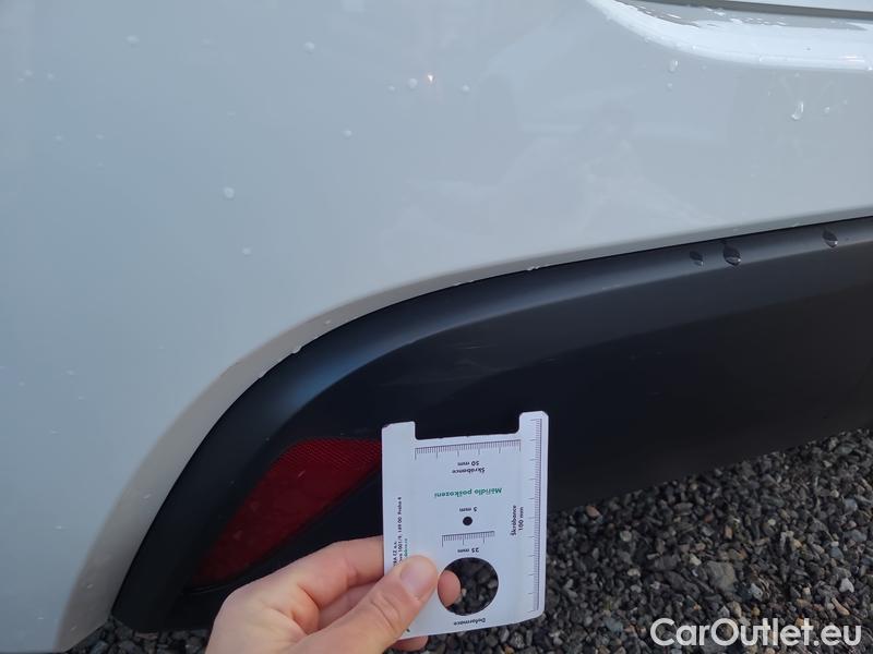  Toyota  Yaris  (2017->)  1.5Hyb Comfort AT #1