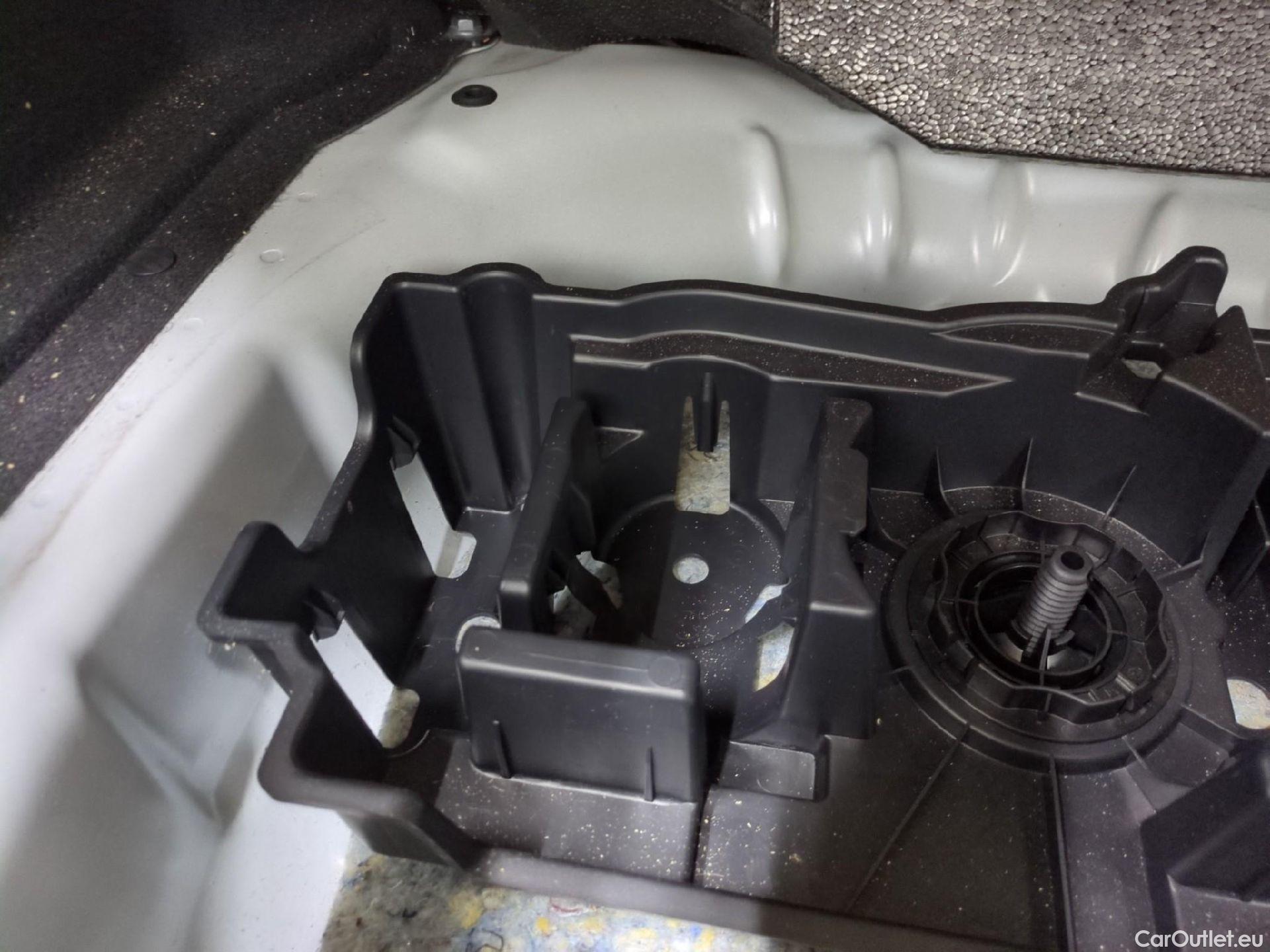  Citroen  C4 Cactus  Feel Nav Société 1.5 BlueHDi 100CV BVM6 E6dT #8