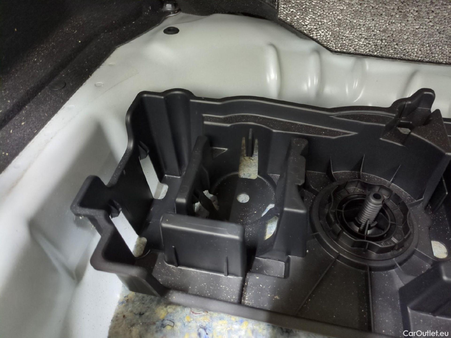  Citroen  C4 Cactus  Feel Nav Société 1.5 BlueHDi 100CV BVM6 E6dT #9