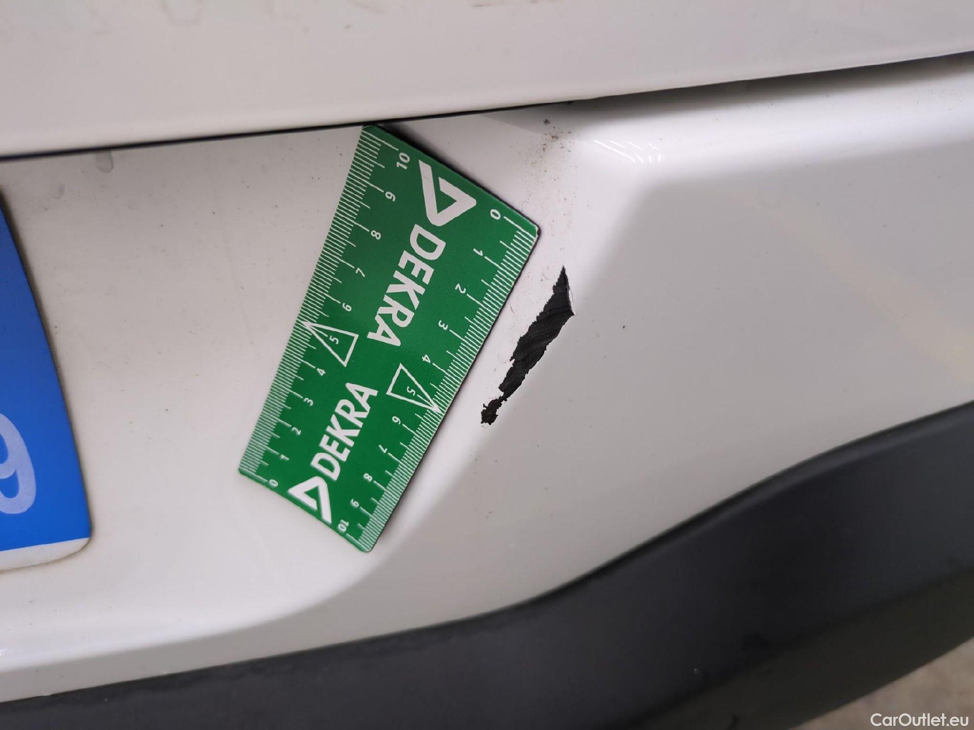  Citroen  C4 Cactus  Feel Nav Société 1.5 BlueHDi 100CV BVM6 E6dT #26