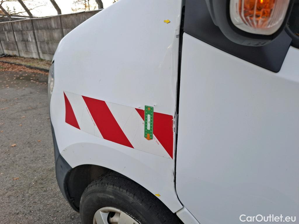  Nissan  NV400 NISSAN  VU 4p Fourgon L3H2 2.3 DCI TT 165 S/S 3500 Business #17