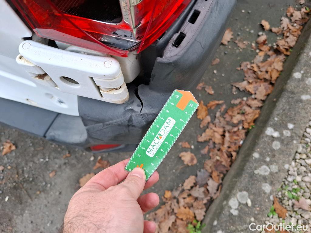  Nissan  NV400 NISSAN  VU 4p Fourgon L3H2 2.3 DCI TT 165 S/S 3500 Business #77