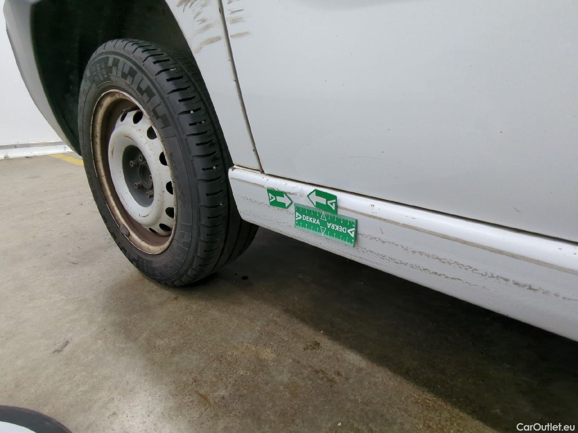  Peugeot  Expert  Fourgon  Fourgon L1H1 Pack CD Clim 2.0 130CV BVM6 #29