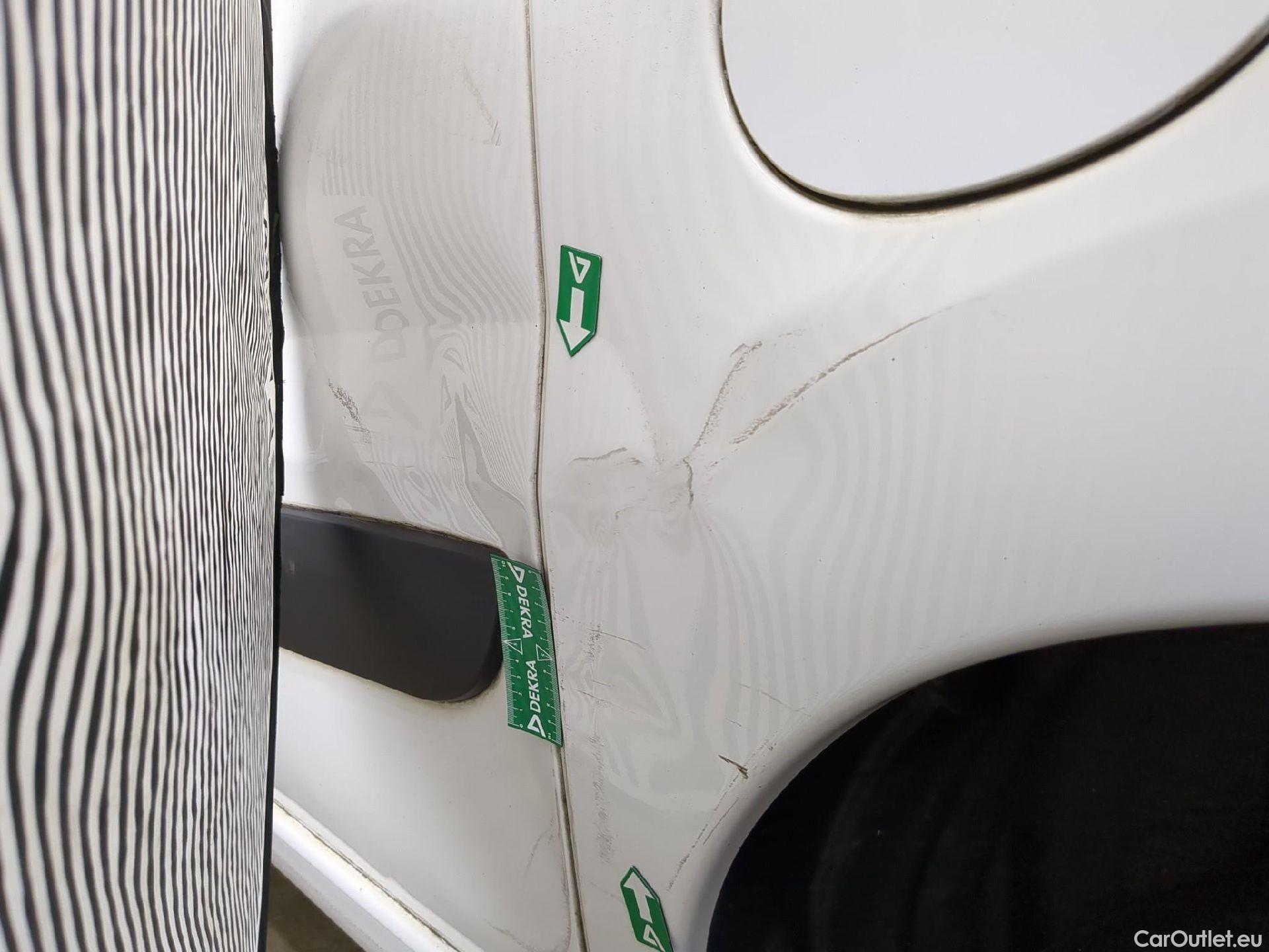  Peugeot  Expert  Fourgon  Fourgon L1H1 Pack CD Clim 2.0 130CV BVM6 #52