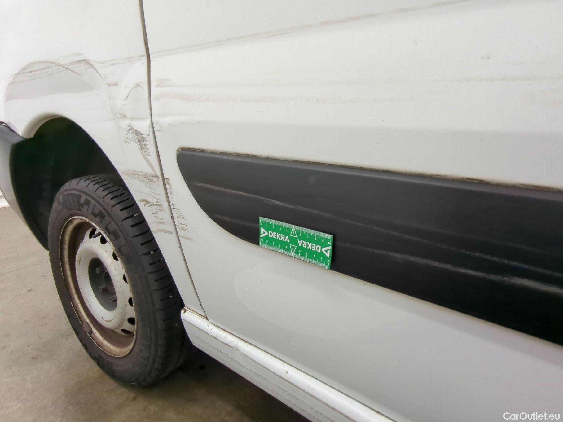  Peugeot  Expert  Fourgon  Fourgon L1H1 Pack CD Clim 2.0 130CV BVM6 #31