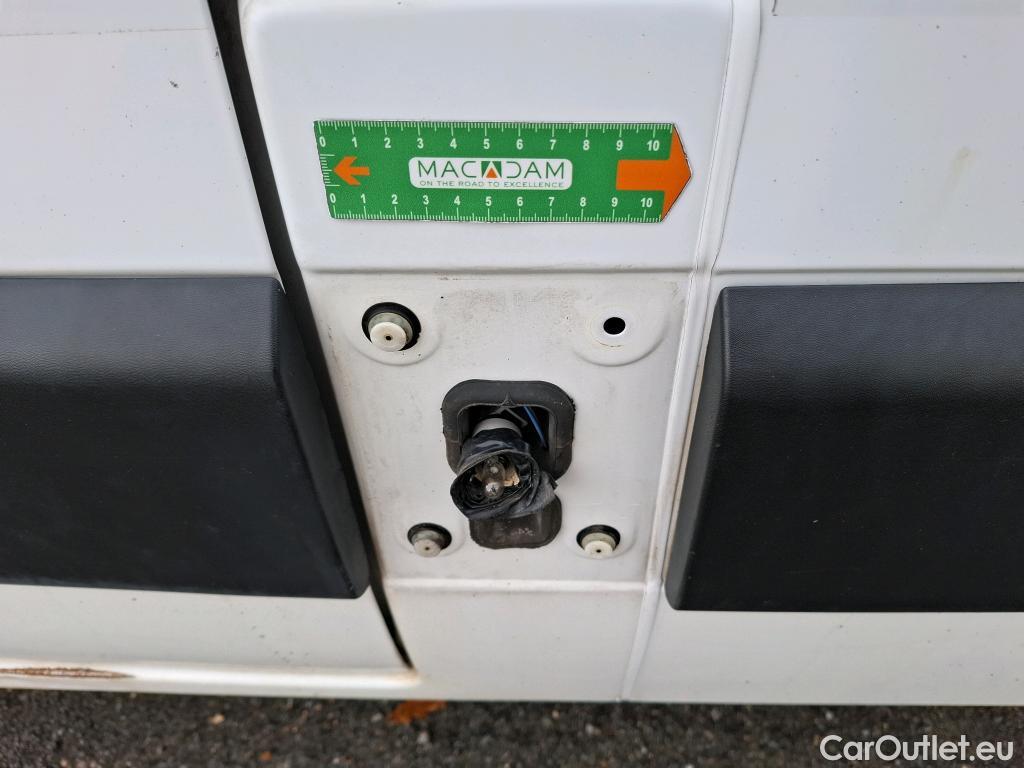  Nissan  NV400 NISSAN  VU 4p Fourgon L3H2 2.3 DCI TT 165 S/S 3500 Business #95