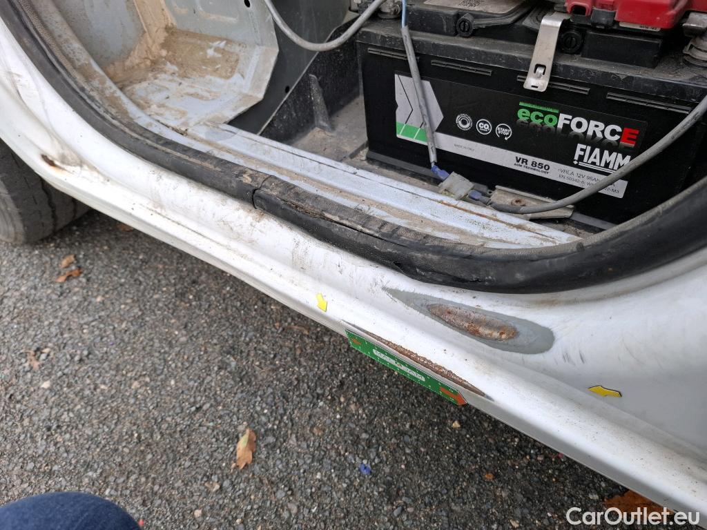  Nissan  NV400 NISSAN  VU 4p Fourgon L3H2 2.3 DCI TT 165 S/S 3500 Business #40