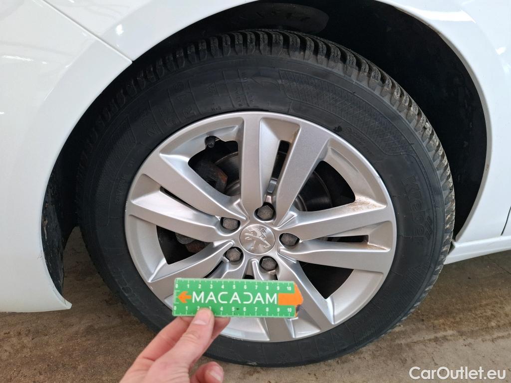  Peugeot  308 PEUGEOT  VU 5p Berline 16 BlueHDi 100 Active Business R #33