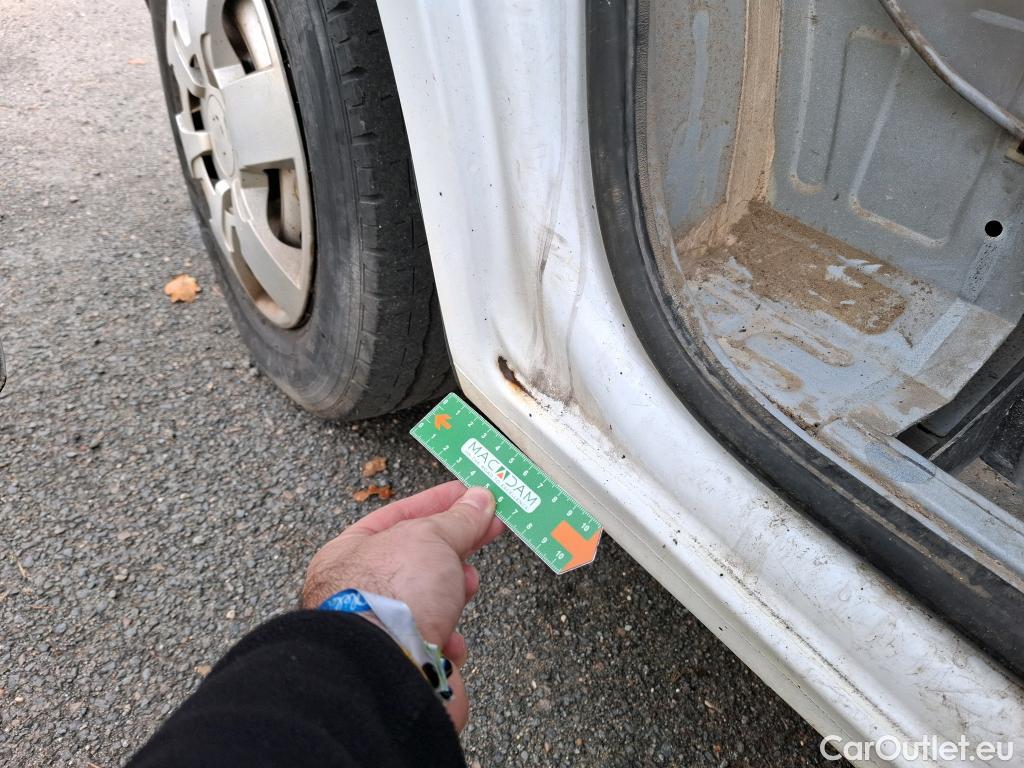  Nissan  NV400 NISSAN  VU 4p Fourgon L3H2 2.3 DCI TT 165 S/S 3500 Business #42