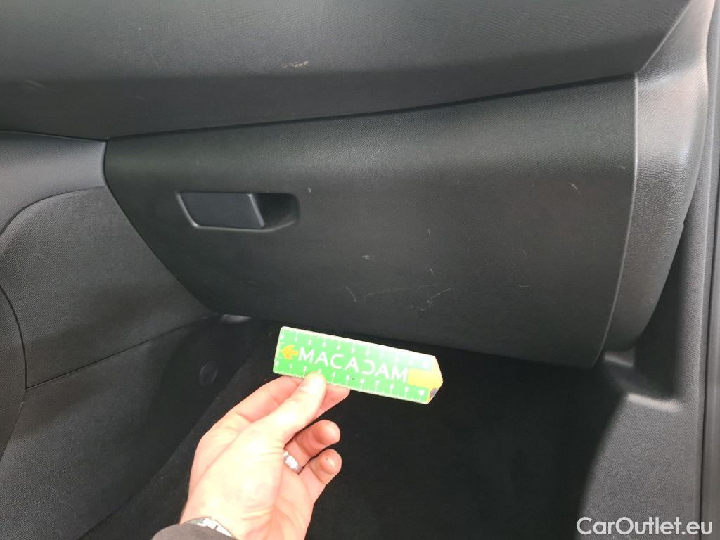  Peugeot  308 PEUGEOT  VU 5p Berline 16 BlueHDi 100 Active Business R #18