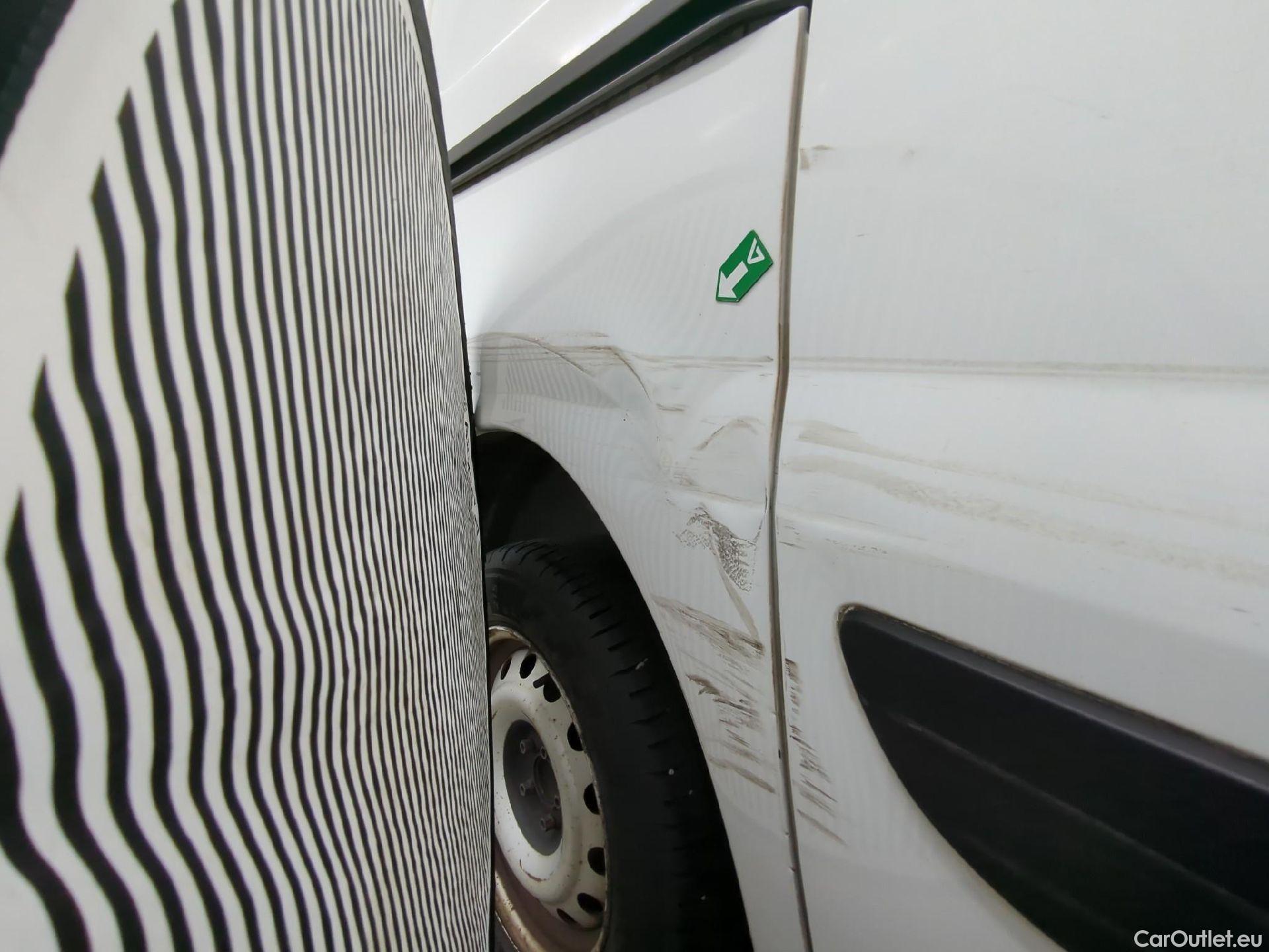  Peugeot  Expert  Fourgon  Fourgon L1H1 Pack CD Clim 2.0 130CV BVM6 #27