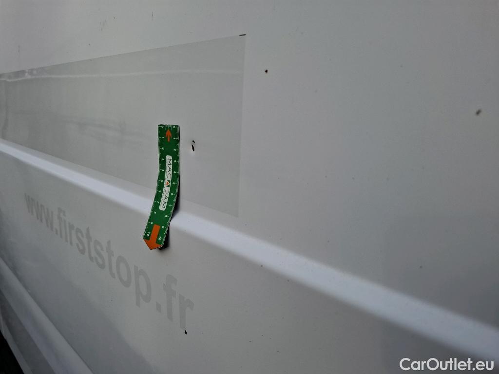  Nissan  NV400 NISSAN  VU 4p Fourgon L3H2 2.3 DCI TT 165 S/S 3500 Business #31