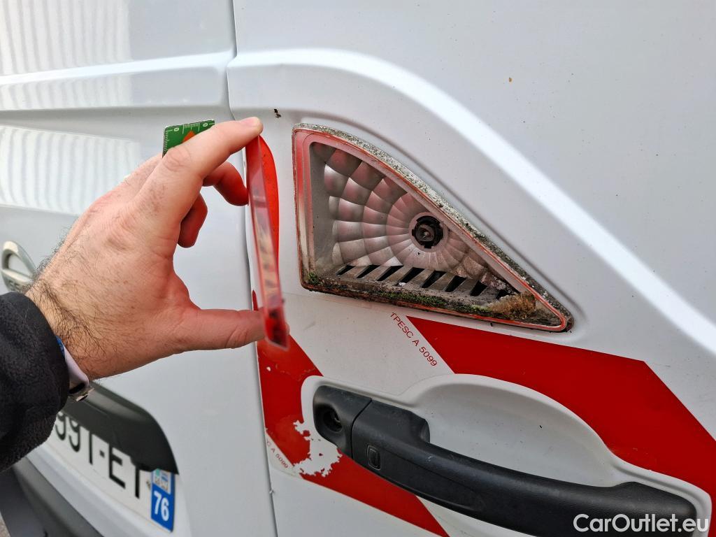  Nissan  NV400 NISSAN  VU 4p Fourgon L3H2 2.3 DCI TT 165 S/S 3500 Business #84