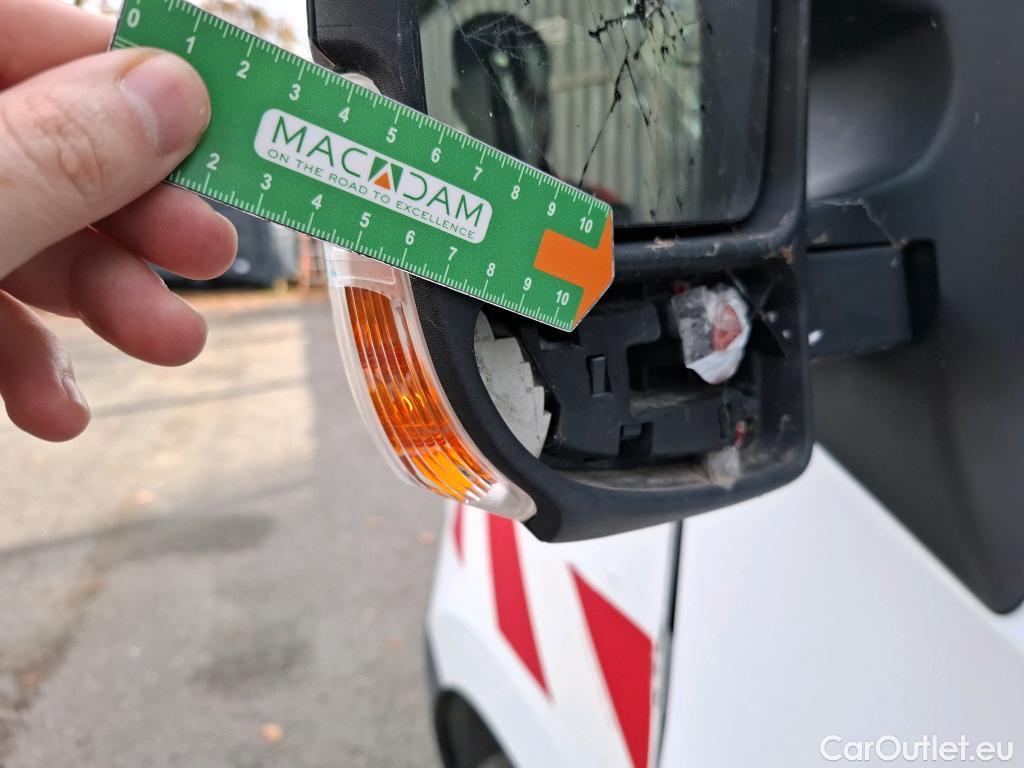  Nissan  NV400 NISSAN  VU 4p Fourgon L3H2 2.3 DCI TT 165 S/S 3500 Business #69