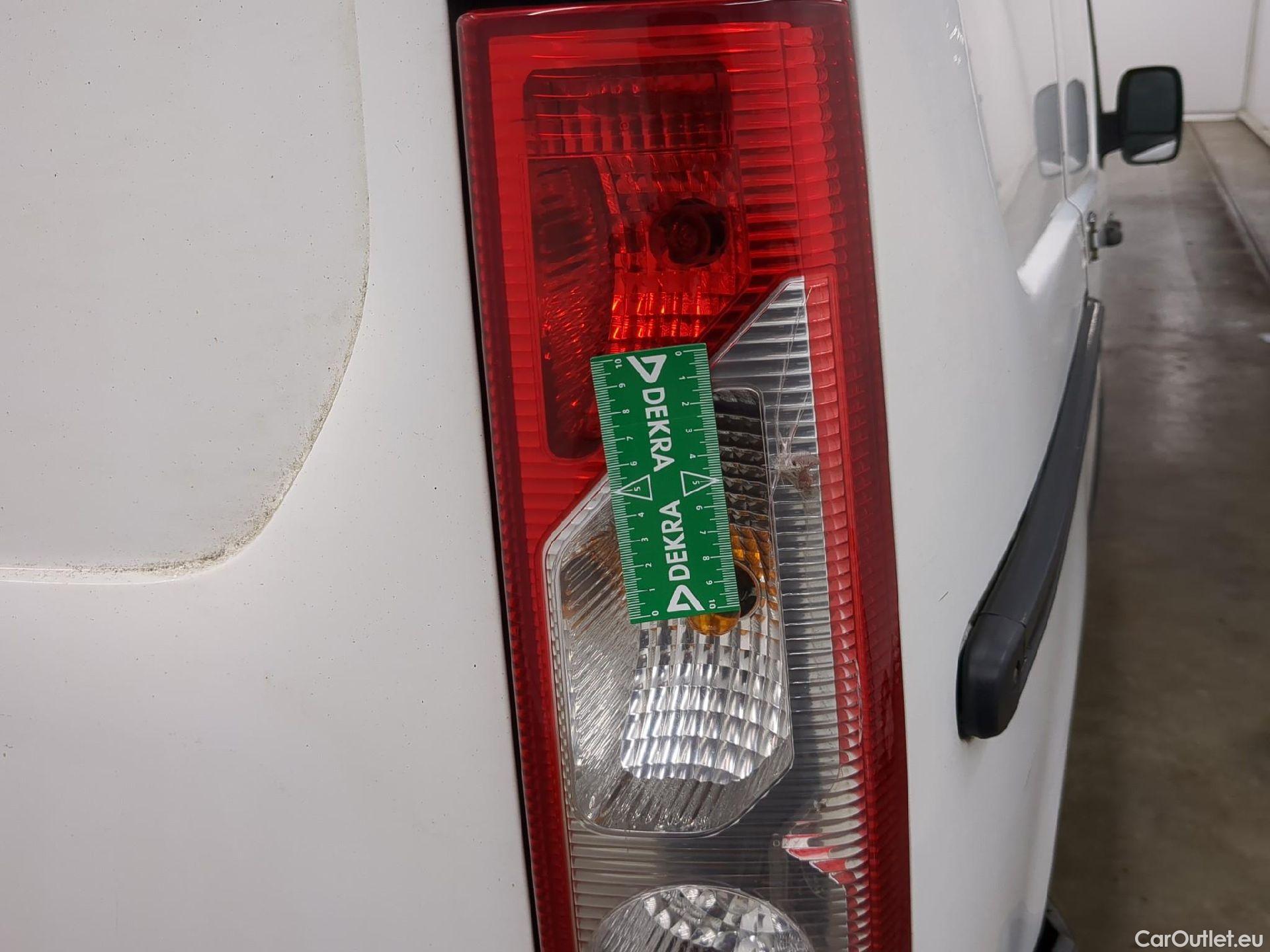  Peugeot  Expert  Fourgon  Fourgon L1H1 Pack CD Clim 2.0 130CV BVM6 #73