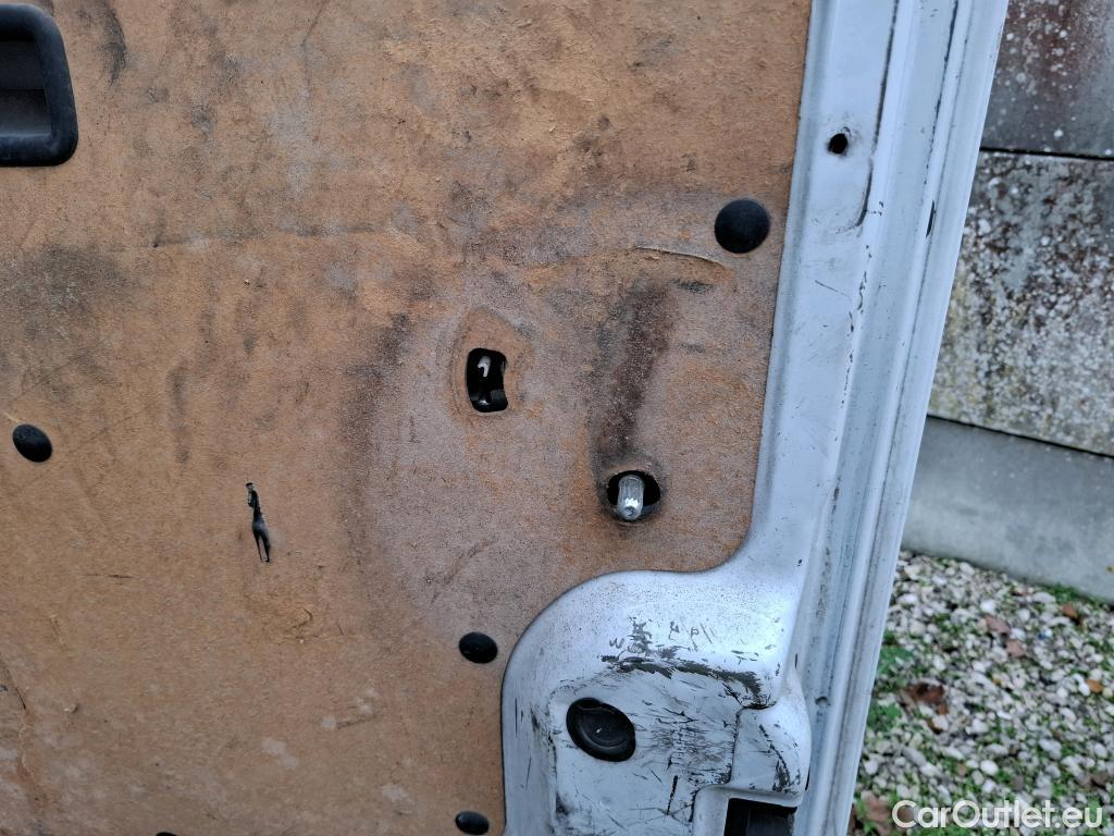  Nissan  NV400 NISSAN  VU 4p Fourgon L3H2 2.3 DCI TT 165 S/S 3500 Business #121