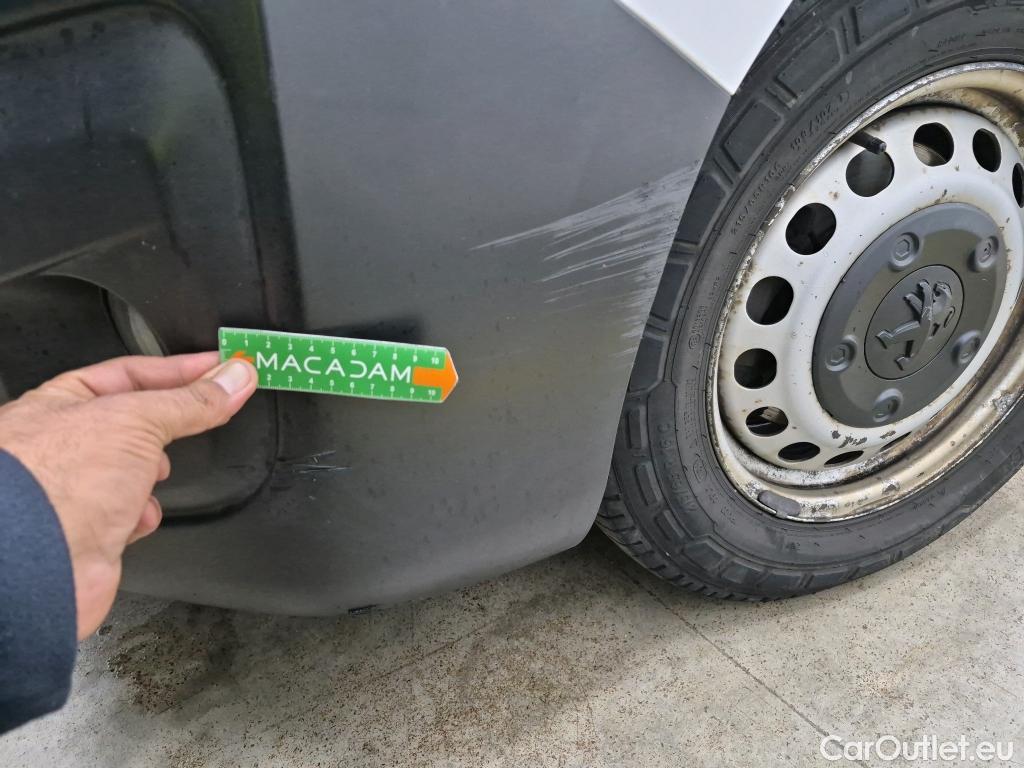  Peugeot  Expert  Fourgon Premium Compact 1.5 HDi 120CV BVM6 E6dT #63