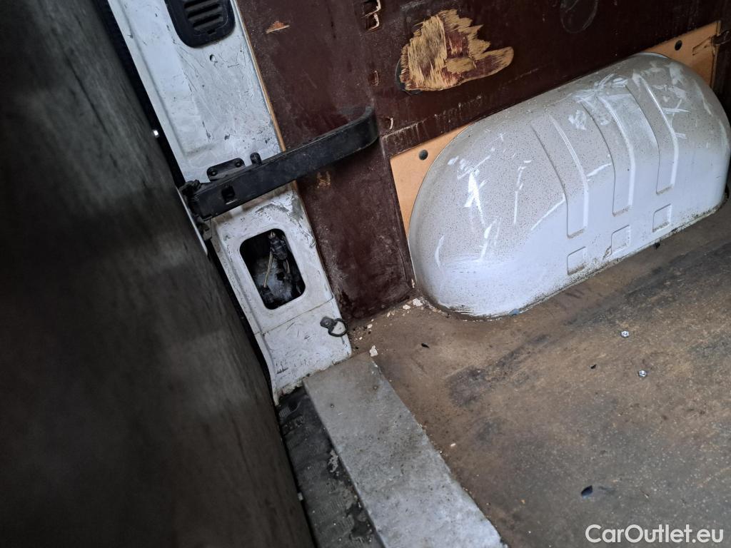  Nissan  NV400 NISSAN  VU 4p Fourgon L3H2 2.3 DCI TT 165 S/S 3500 Business #110