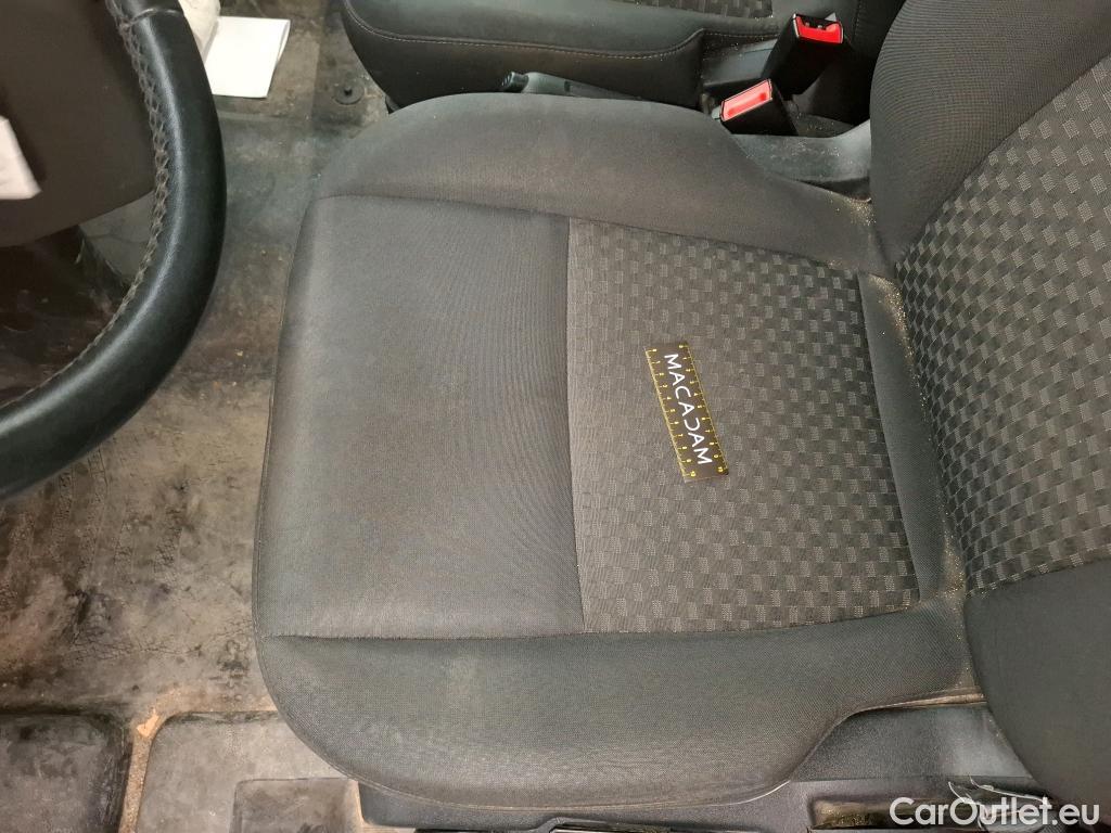  Ford  Transit FORD  Custom / 2018 / 4P / Fourgon tôlé 2.0 ECOBLUE 105 280 L1H1 TREND BUSINESS #95