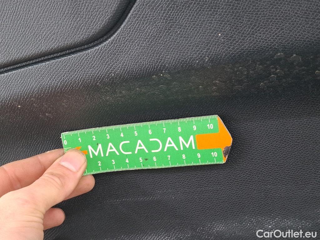  Peugeot  308 PEUGEOT  VU 5p Berline 16 BlueHDi 100 Active Business R #47