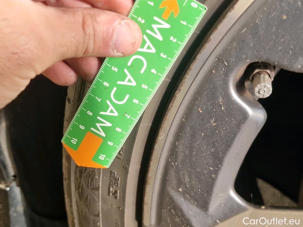  Mercedes  CLA-Klasse MERCEDES-BENZ CLA Coupe / 2019 / 4P / Coupé CLA 250 e AMG Line #3