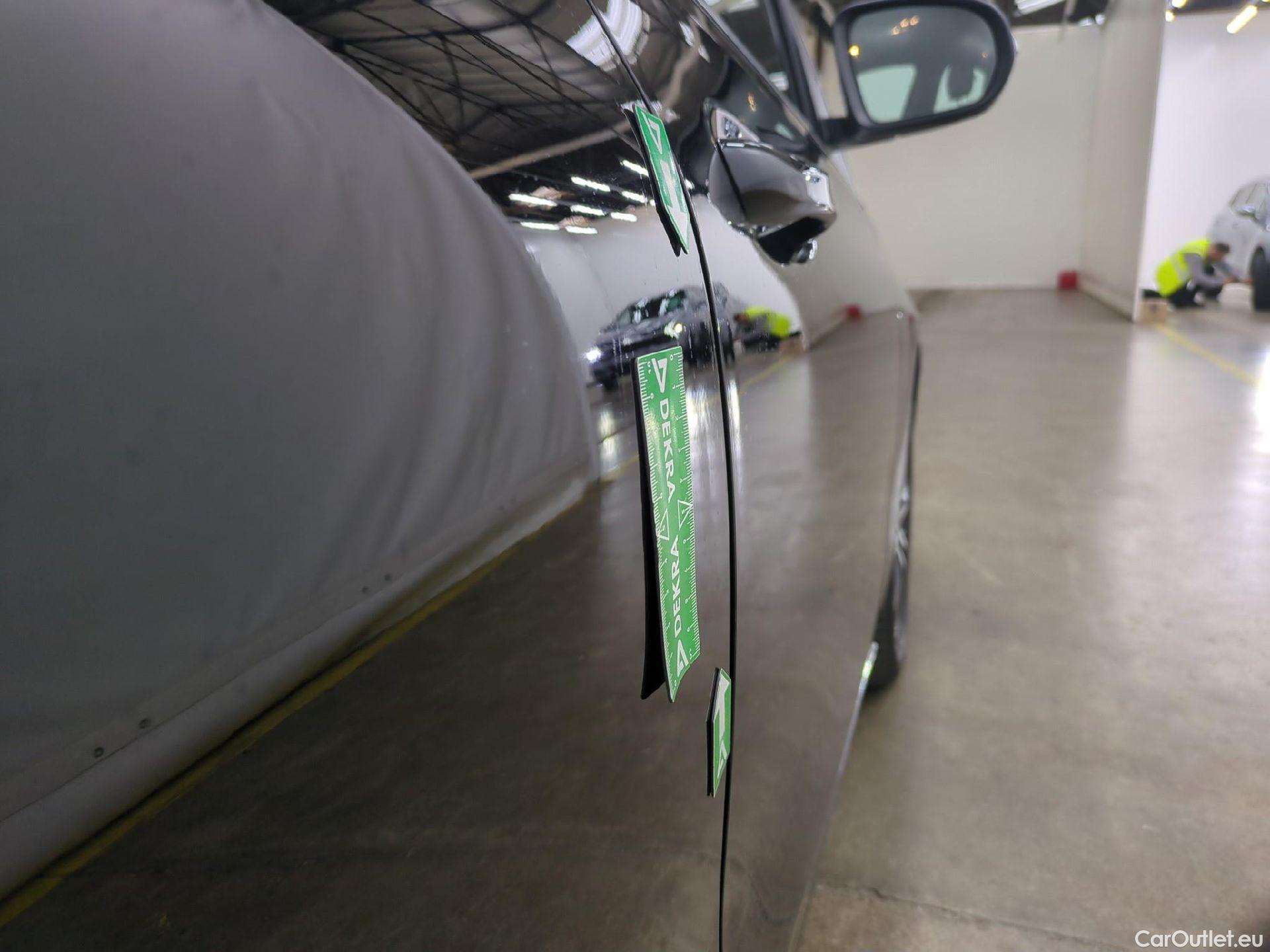  Mercedes  B-Klasse MERCEDES-BENZ Classe B / 2019 / 5P / monospace B 180 d Business Line Edition BA8 #23