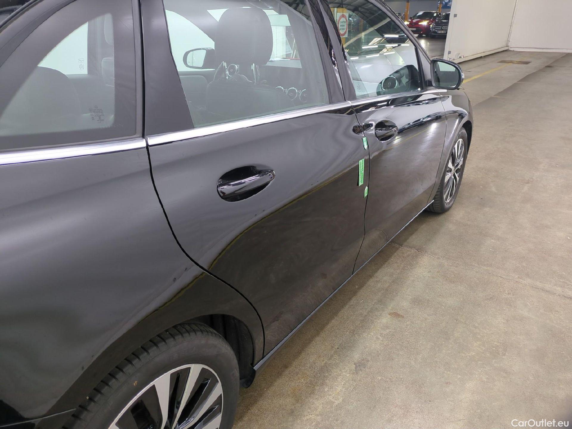  Mercedes  B-Klasse MERCEDES-BENZ Classe B / 2019 / 5P / monospace B 180 d Business Line Edition BA8 #24