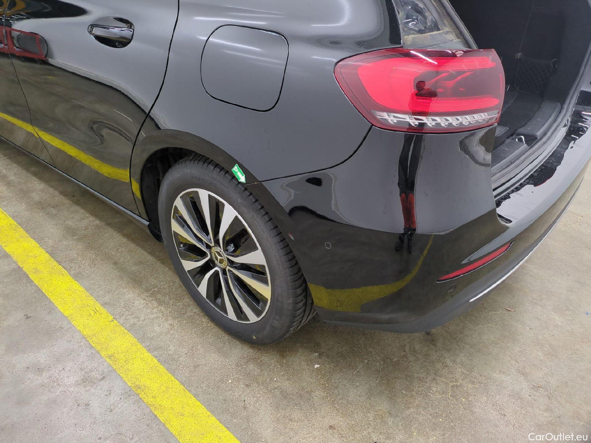  Mercedes  B-Klasse MERCEDES-BENZ Classe B / 2019 / 5P / monospace B 180 d Business Line Edition BA8 #11